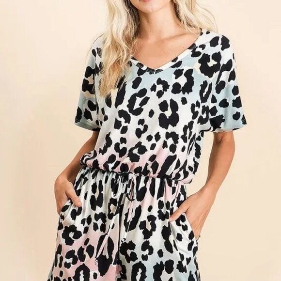 BiBi Gradation Leopard Soft Knit V-neck Romper - Picture 5 of 12